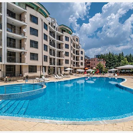 Avalon Apartment Pantai Sunny Bagian luar foto