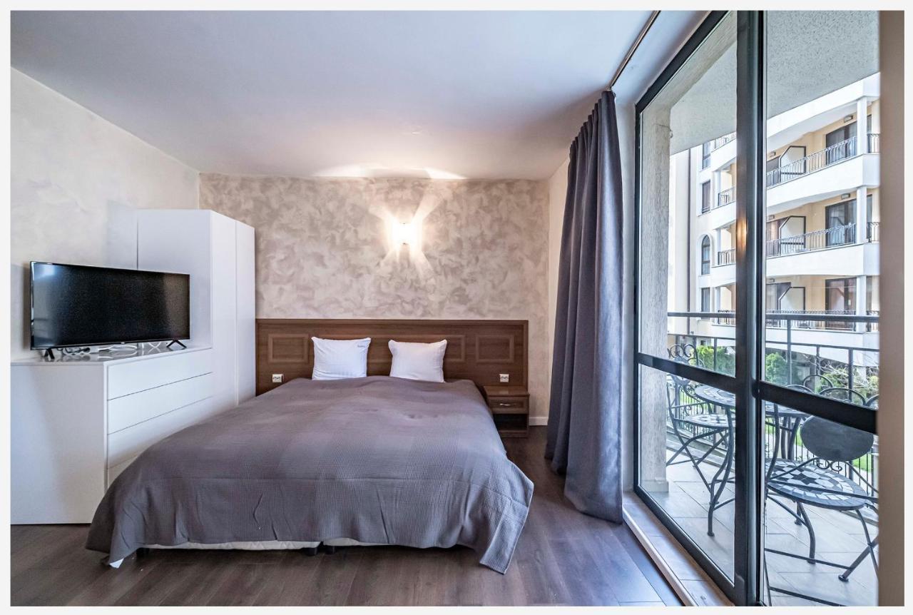 Avalon Apartment Pantai Sunny Bagian luar foto