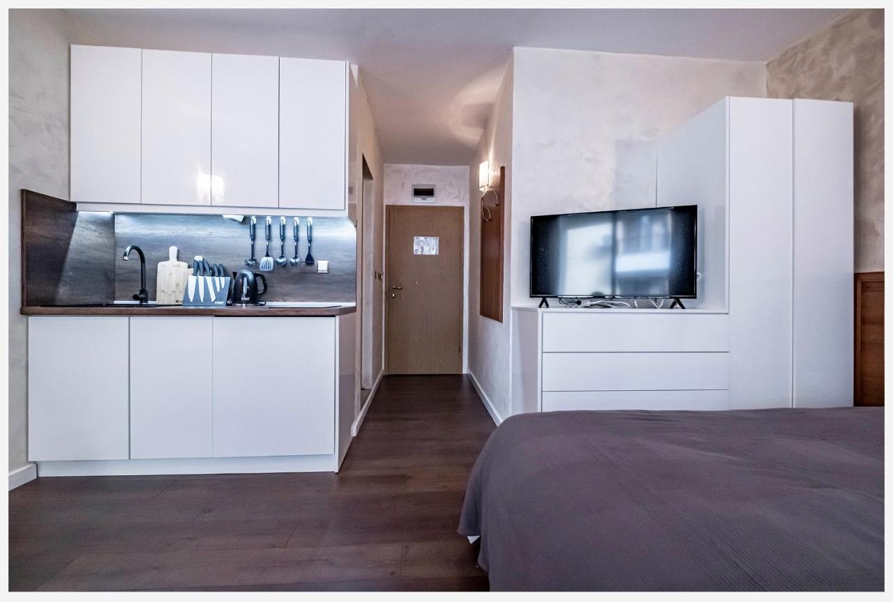 Avalon Apartment Pantai Sunny Bagian luar foto