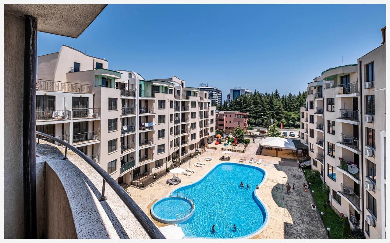 Avalon Apartment Pantai Sunny Bagian luar foto